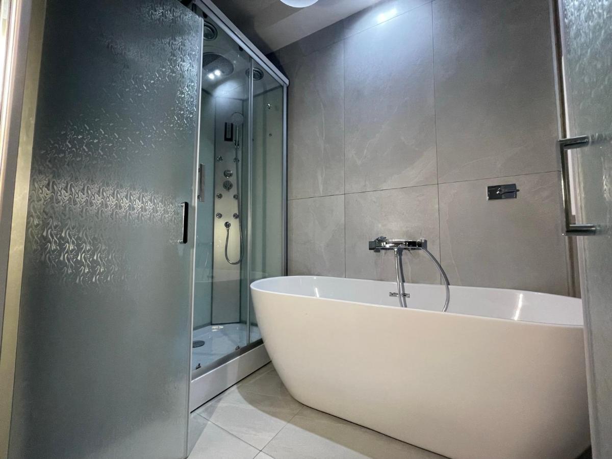 Spanish Steps Glamour & Sauna Luxury Apartment **** Rome Exterior photo